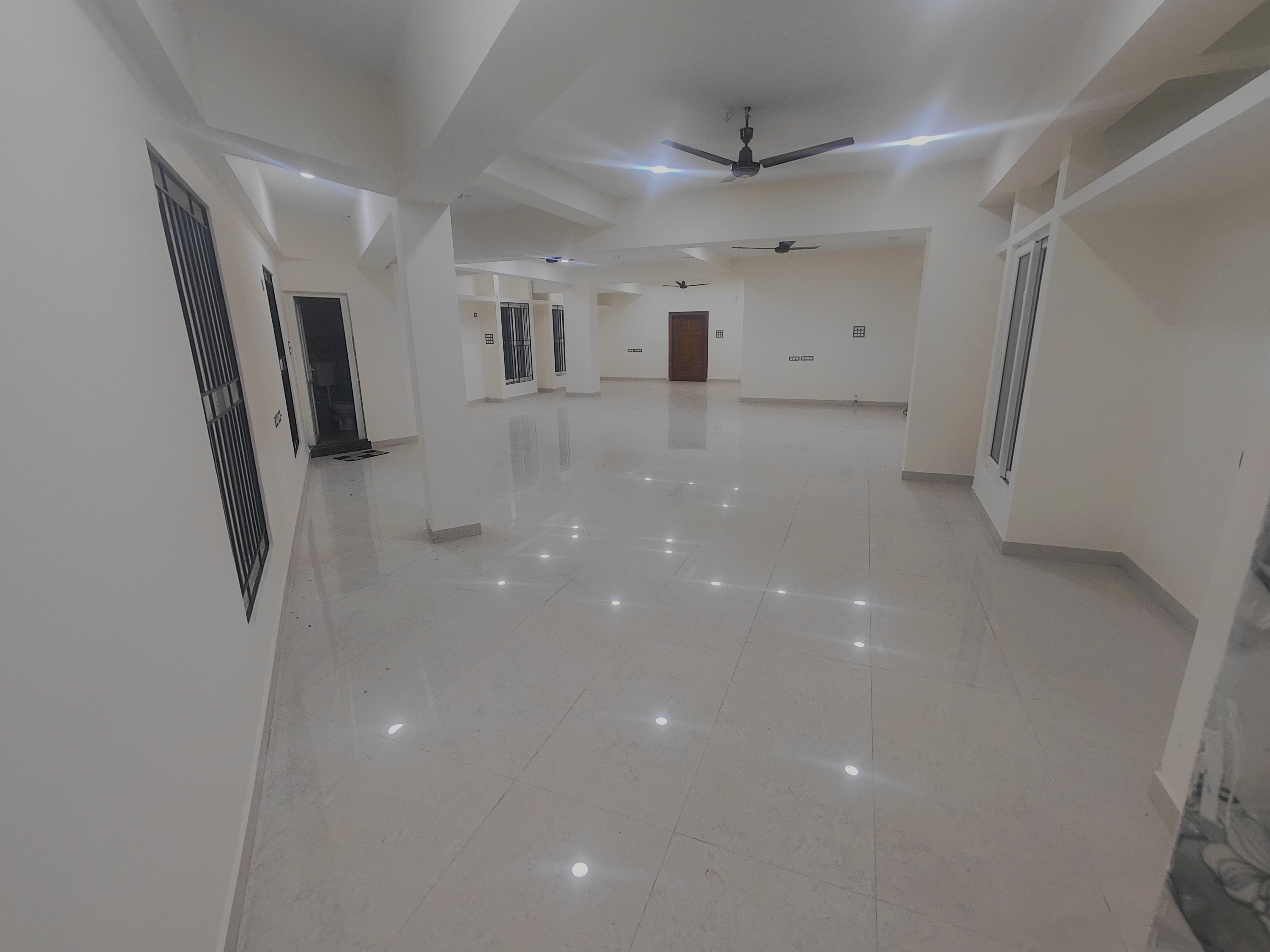 Spacious working space